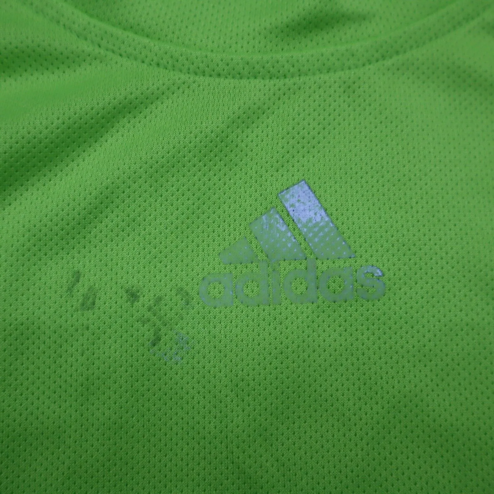 Adidas Athletics Sports T-Shirt Boys Small Light Green Short Sleeves Logo Shirt