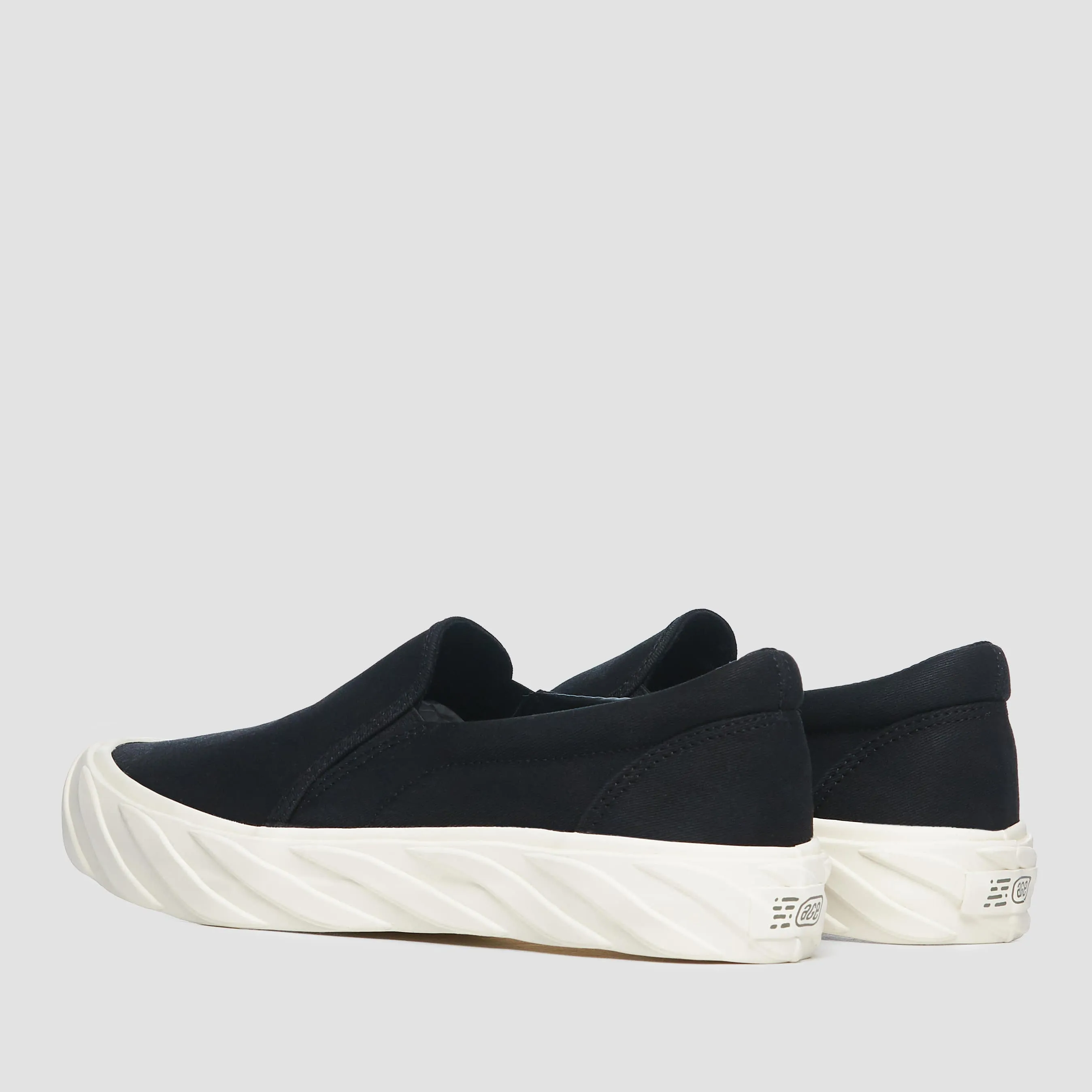 Carbon Coated Slip On_Black