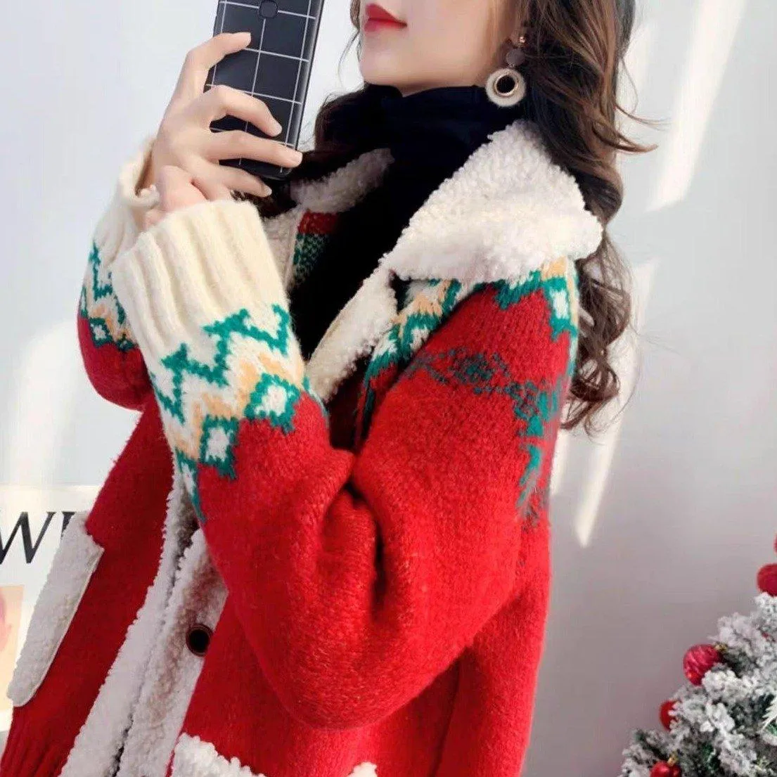 Fluffy Collar Christmas Women's Cardigan: Bold Xmas print for those colder months