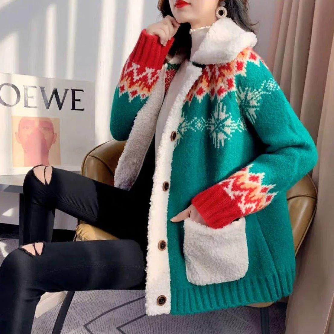 Fluffy Collar Christmas Women's Cardigan: Bold Xmas print for those colder months