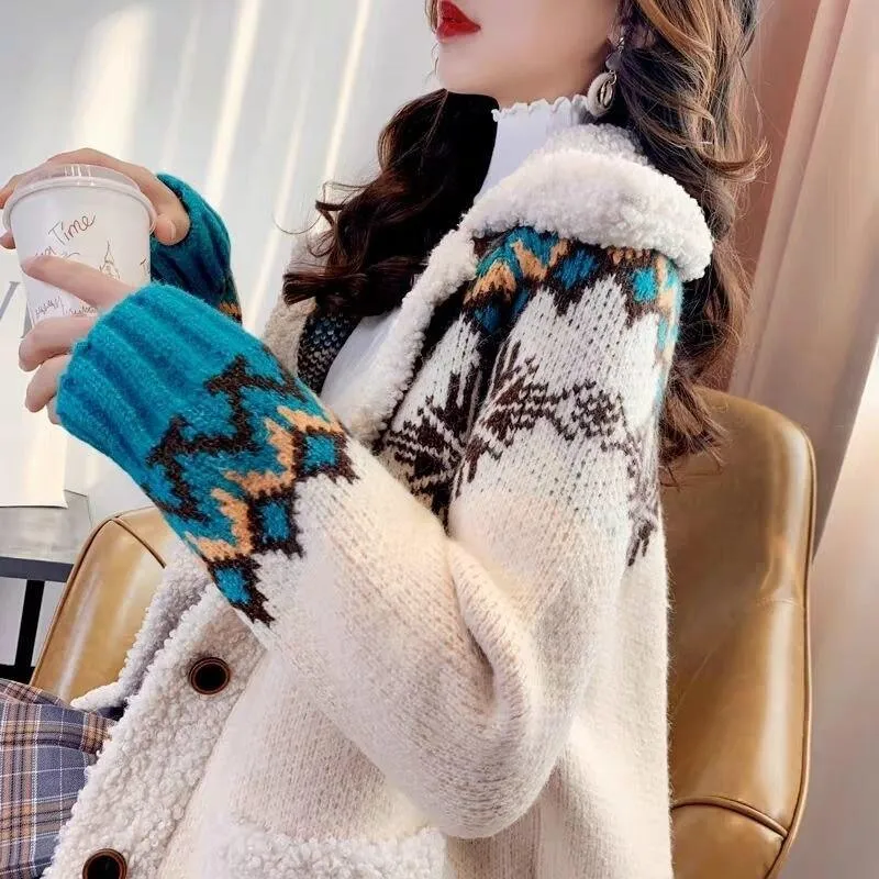 Fluffy Collar Christmas Women's Cardigan: Bold Xmas print for those colder months