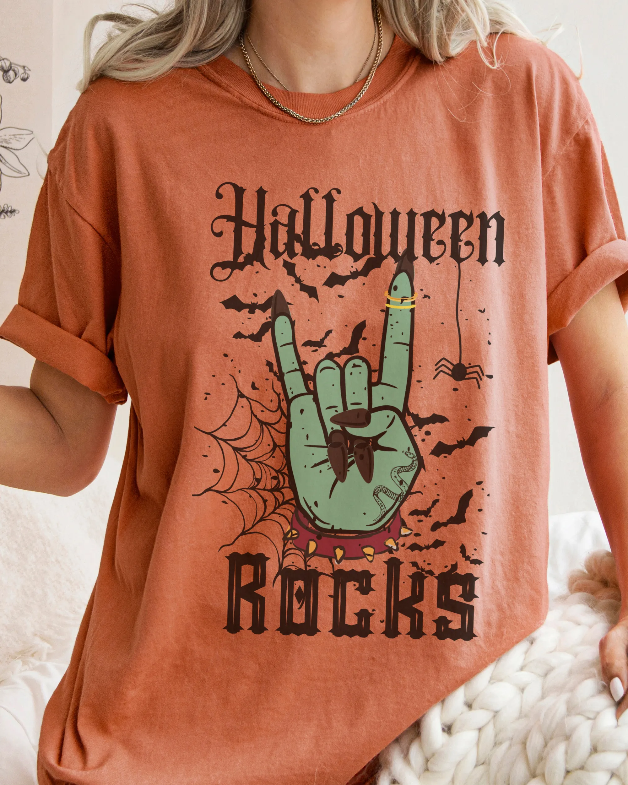 Halloween Rocks Design Comfort Colors® T-Shirt, Women's Retro Funny Design T-Shirt