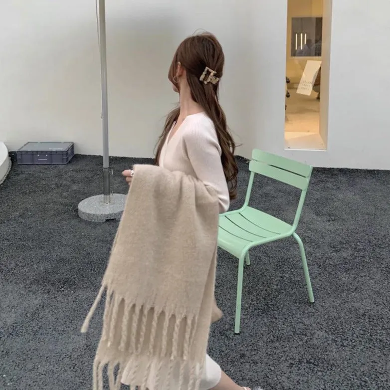 [Korean Style] Acie Chunky Fringed scarf