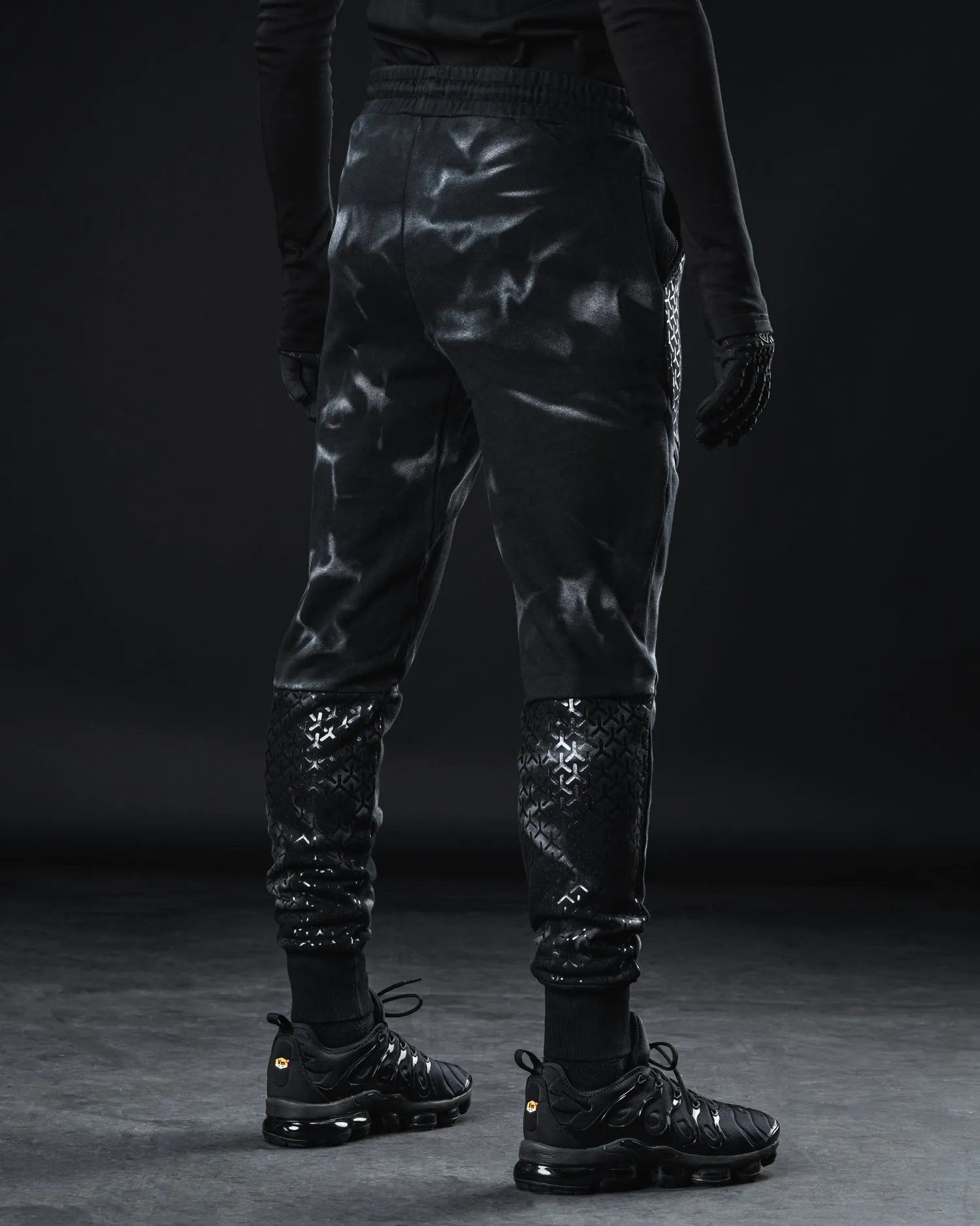 NEOV4 - VAPOR DYED JOGGERS ( BLACK EDITION )