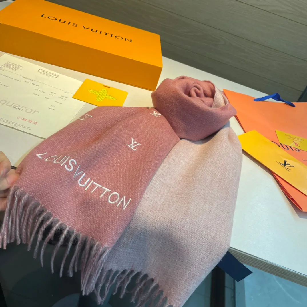 SCARF 190 CM IN SALMON PINK CASHMERE WITH WHITE LOGO 396328