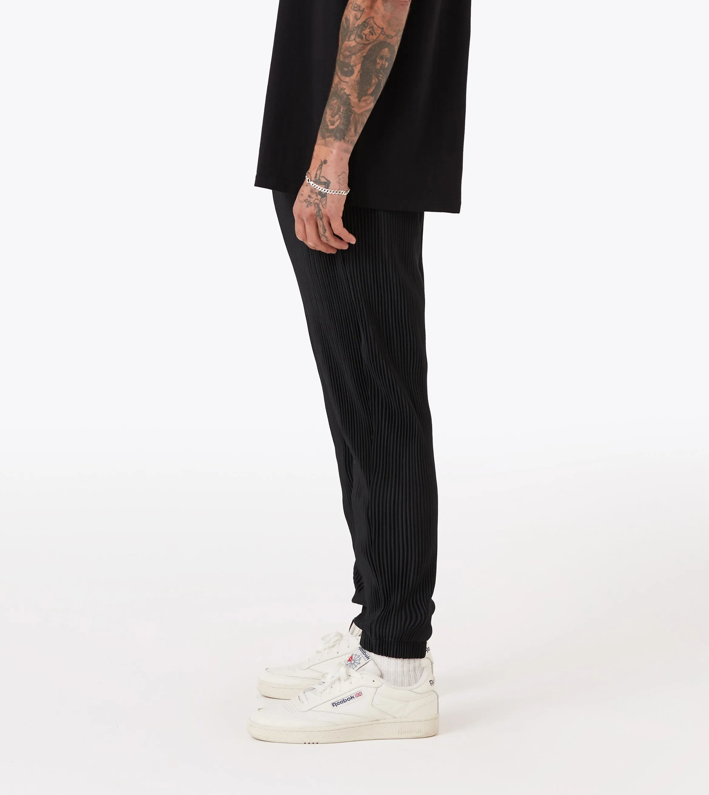 Sureshot Pleated Jogger Black