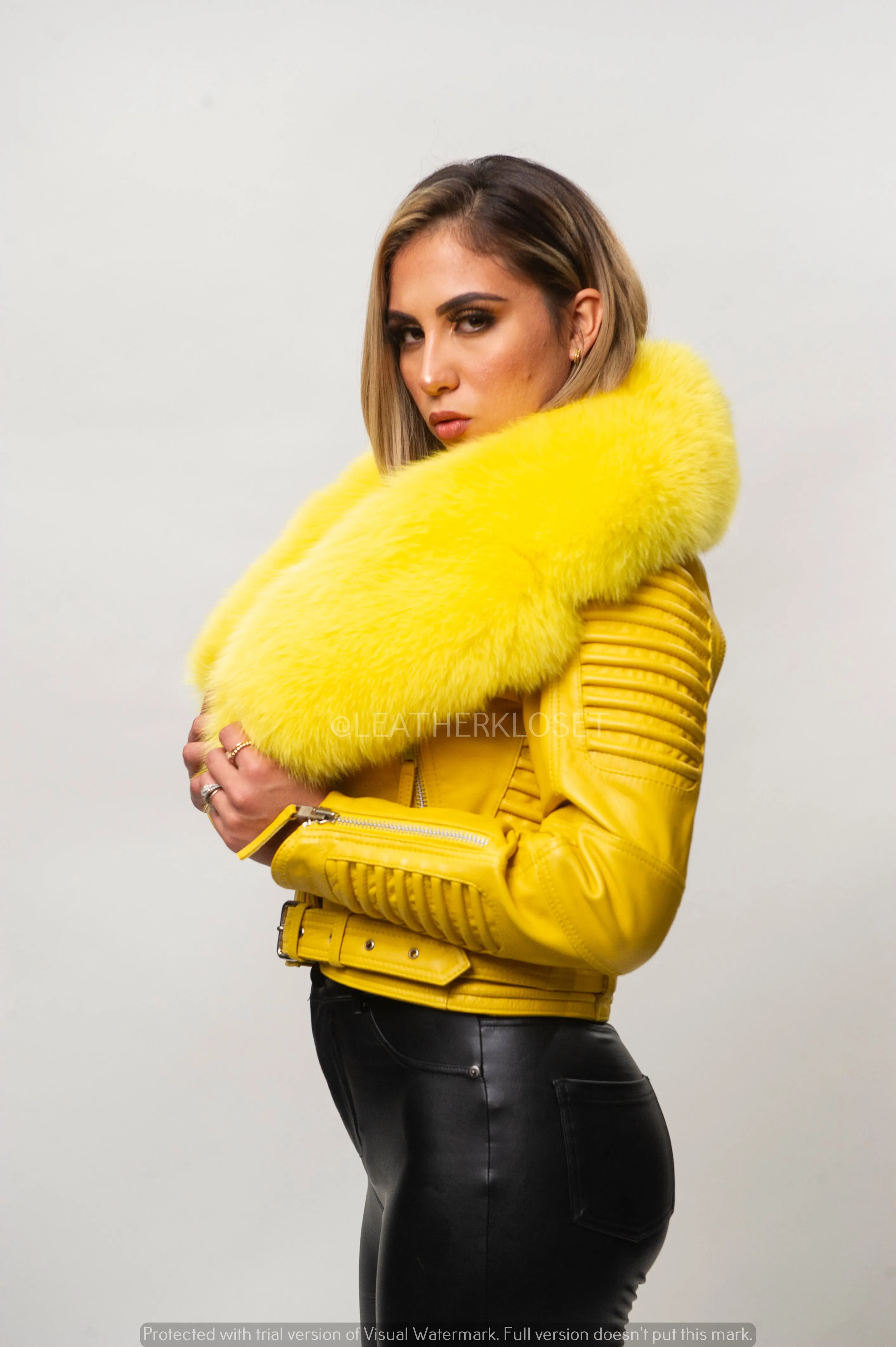 Women's Trey Biker Yellow Oversized Fox Collar [Yellow Fox Fur]