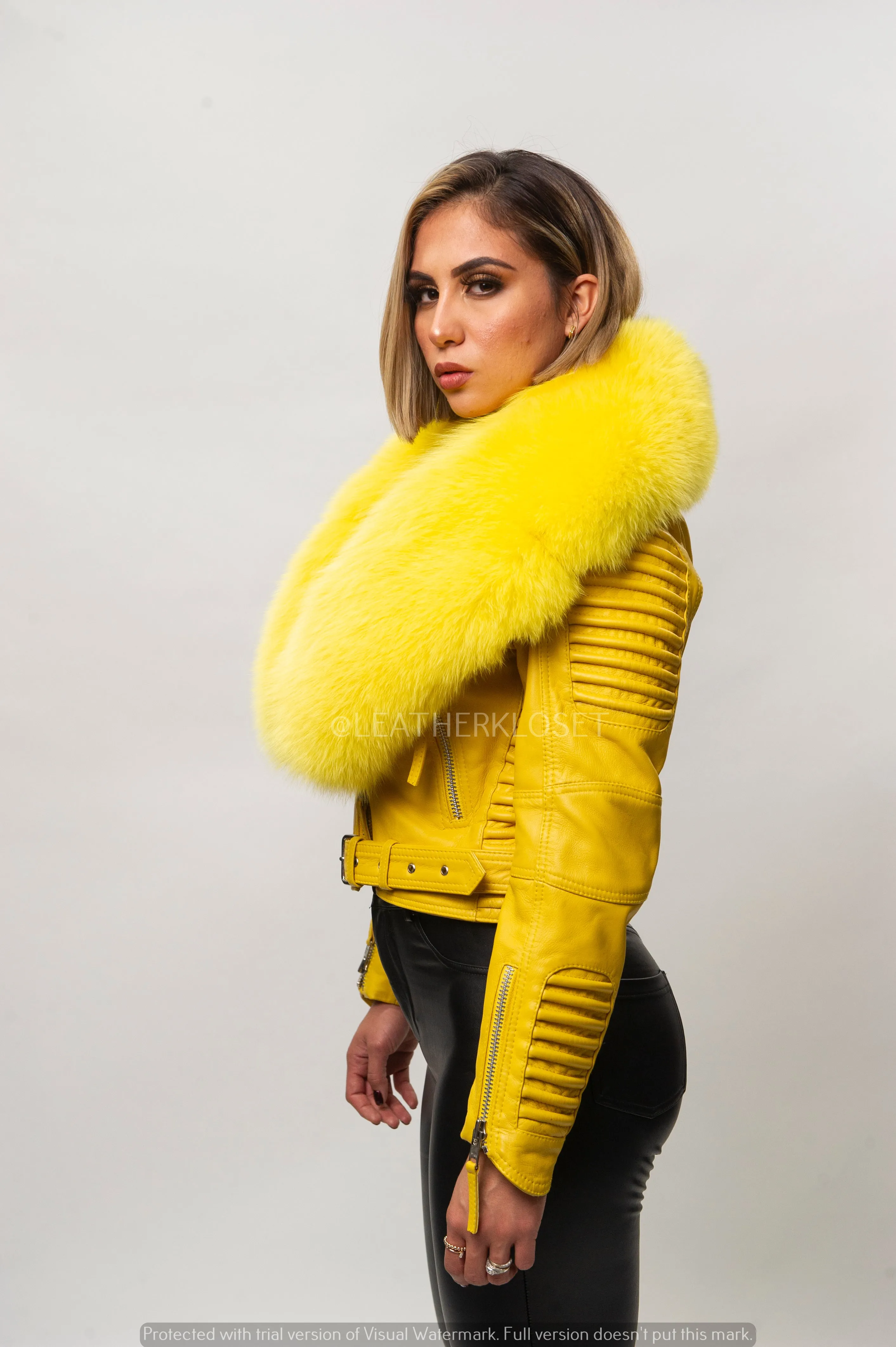 Women's Trey Biker Yellow Oversized Fox Collar [Yellow Fox Fur]